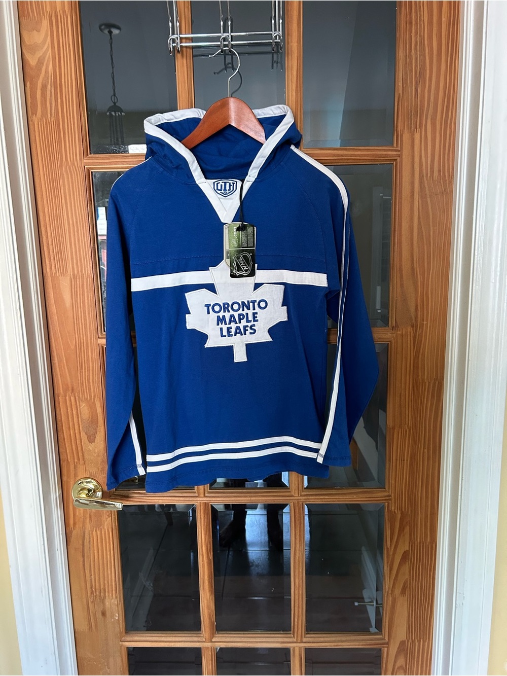 Old Time Hockey Youth Apparel Toronto Maple Leafs Hooded Pullover Shirt